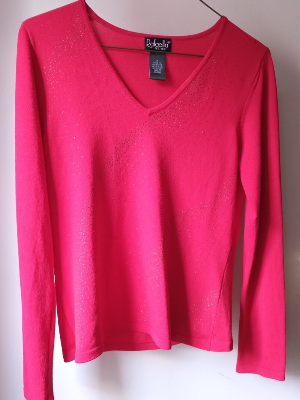 Rafaella Red long-sleeve top with gold sparkles V-neckline Size P